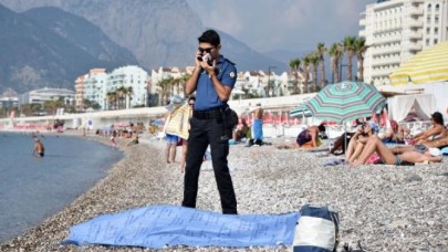 Serinlemek için girdiği denizde boğuldu