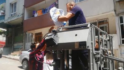  Sultangazi'de yangında can pazarı!