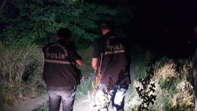 Tabancayla oynarken arkadaşını vurdu