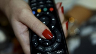 Televizyon karşısında oturmak,  oturarak çalışmaktan riskli