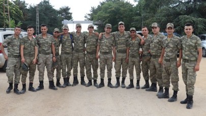 Terhisi bekleyen askerler heyecanlı