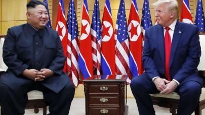 Trump ile Kim 'silahsızlandırılmış bölge'de görüştü