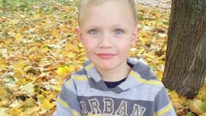 Tenekelere ateş eden alkollü polisler bir çocuğu öldürdü