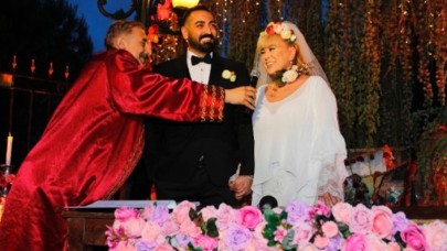 Zerrin Özer evlendi