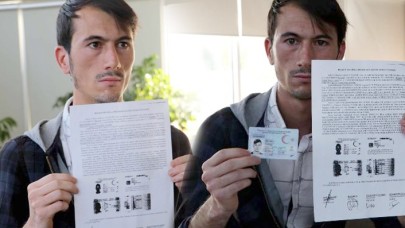 23 yıl sonra çift kimlikli olduğunu öğrendi,  hayatı karardı