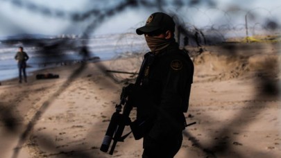 ABD,  Meksika sınırına 2 bin 100 ilave asker sevk ediyor