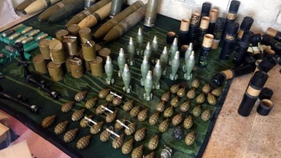 Afrin'de,  PKK'nın mühimmat deposu ele geçti