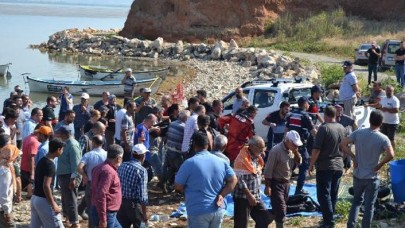 Alabora olan kayıkta kaybolan 2 kişinin cansız bedenlerine ulaşıldı