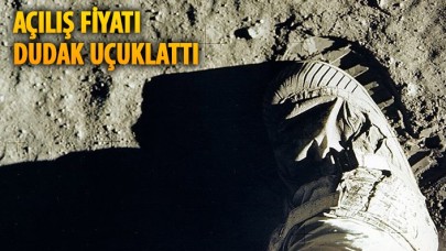 Ay'a ayak basılan anın görüntüleri açık artırmaya çıkıyor