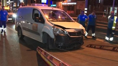 D-100'de trafik kazası: Temizlik işçileri ölümden döndü