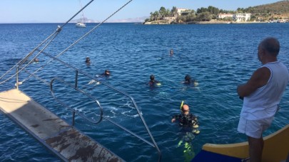 Deniz dibinden 2 saatte 2 ton atık çıkarıldı