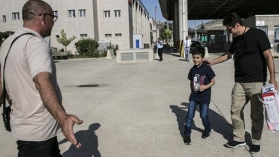 DEAŞ'ın ailesinden ayırdığı küçük Ezidi amcasına kavuştu