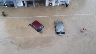 Düzce'de kuvvetli sağanak ve heyelan nedeniyle 4 bin kişi mahsur kaldı