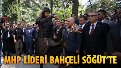 Ertuğrul Gazi Türbesi'ne giden MHP Lideri Bahçeli 'Saygı Nöbeti'nde
