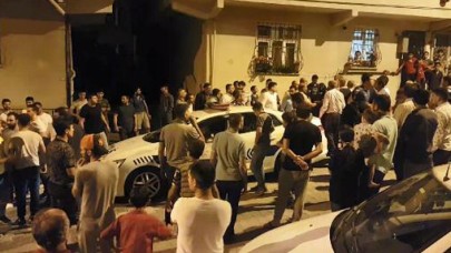 Esenyurt'ta yol verme tartışmasında iki grup birbirine girdi