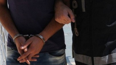 Eski üsteğmenler ve polis müdürü Yunanistan'a kaçarken yakalandı