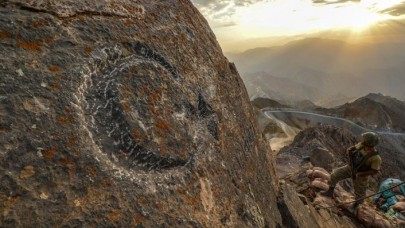Hakkari'de 2 terörist etkisiz hale getirildi