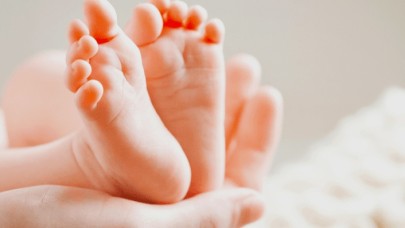 Hayatlarının şokunu yaşadılar! Tüp bebekler karıştı,  başkasının bebeğini doğurdu