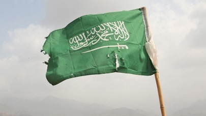 Husilerden Suudi Arabistan'daki hava üssüne İHA saldırısı