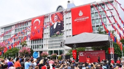 İBB binası önünde 15 Temmuz anma töreni