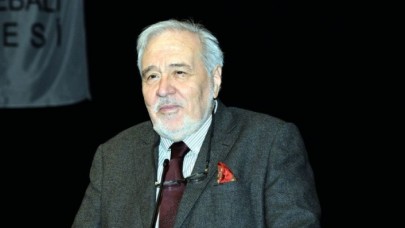 İnançer'in elini öpen Ortaylı: Bu çok eski bir İstanbul adetidir,  şeyh olmasıyla ilgisi yok