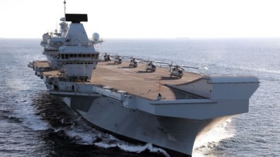 İngiltere'nin yepyeni uçak gemisi sızıntı yüzünden üsse geri dönmek zorunda kaldı