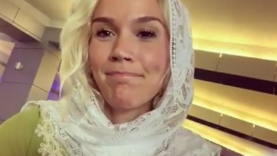 İran,  ünlü sanatçıyı sınır dışı etti