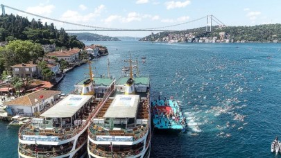 İstanbul Boğazı gemi geçişlerine kapatıldı