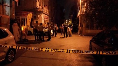 Kendisine tabanca çeken damadını bıçakladı