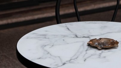 'Kül tablası' iddianamede silah sayıldı