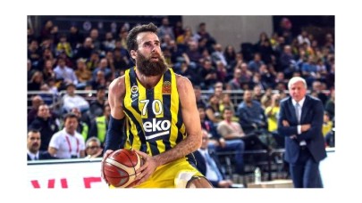 Luigi Datome,  üç yıl daha Fenerbahçe Beko'da