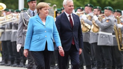 Merkel yine titreme nöbeti geçirdi