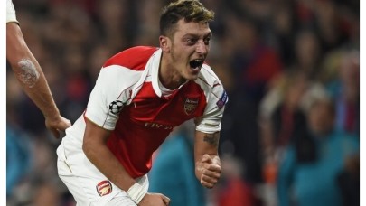 Mesut Özil'den Fenerbahçe taraftarlarını çıldırtan paylaşım!