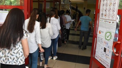 Öğretmenlik Alan Bilgisi Testi'ne 300 binden fazla aday katılacak