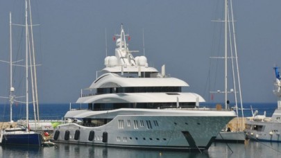 Rus milyarderin mega yatına 80 bin litre yakıt ikmali
