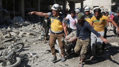 Rus uçakları İdlib'de pazar yerini vurdu: 25 ölü