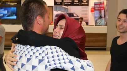 Serbest bırakılan Türk gemiciler İstanbul'a geldi