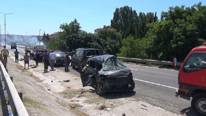 Silivri'de freni boşalan tanker 6 otomobile çarptı: Yaralılar var