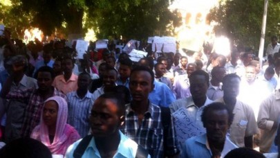 Sudan'da eğitime süresiz ara verildi