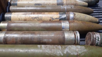 Terör örgütü YPG/PKK'ya ait füze ve patlayıcılar ele geçirildi