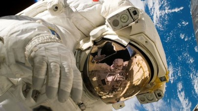 Uzaya çıkması planlanan ilk siyahi Afrikalı motosiklet kazasında öldü