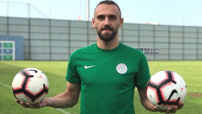 Vedat Muriç resmen Fenerbahçe'de!