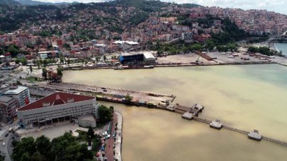 Zonguldak'ta deniz çamura döndü
