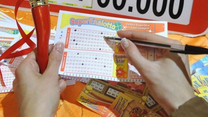 2 euroya oynadığı loto,  209 milyon euro kazandırdı