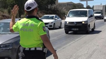 43 ilin geçiş noktasında trafik kilit!