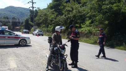 81 ilde motosiklet uygulaması yapıldı,  aranma kaydı bulunan 379 kişi yakalandı