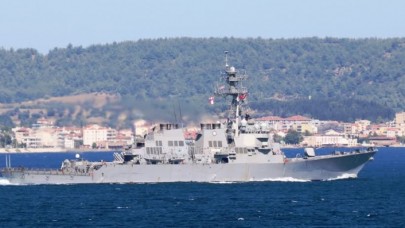ABD askeri gemisi Çanakkale Boğazı'ndan geçti