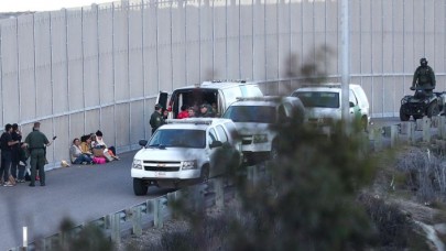 ABD-Meksika sınırında son bir yılda 911 çocuk ailelerinden koparıldı