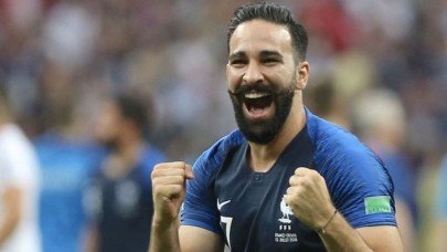 Adil Rami resmen Fenerbahçe'de