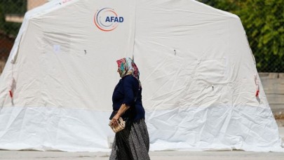 AFAD Denizli'deki deprem bölgesine 500 bin lira yardım gönderdi